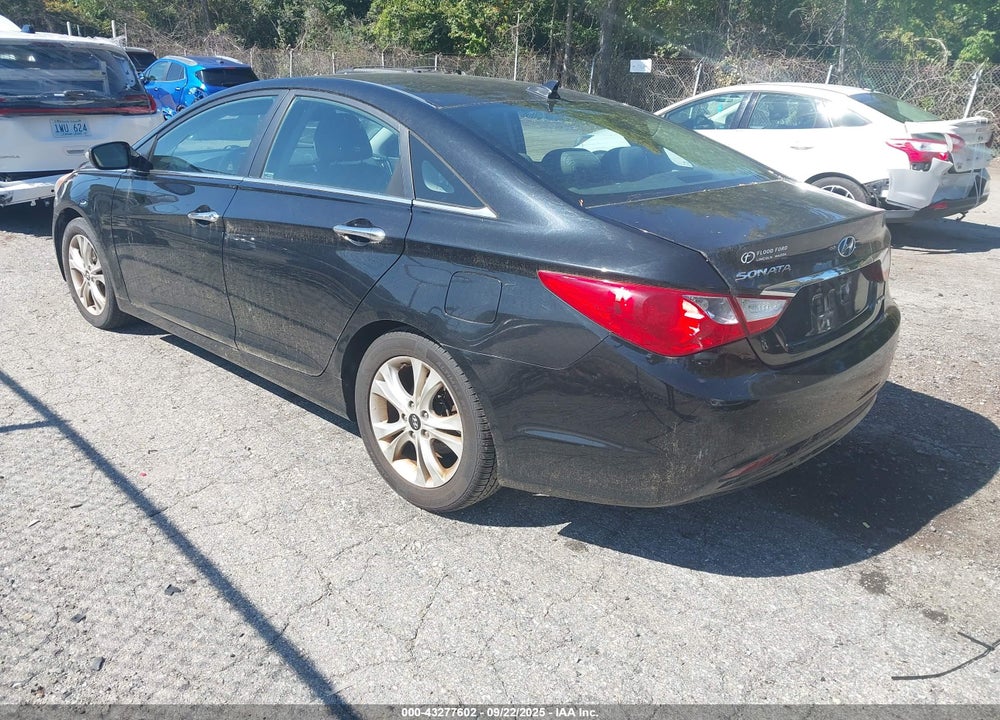 2011 HYUNDAI SONATA VIN: 5NPEC4AC8BH001156