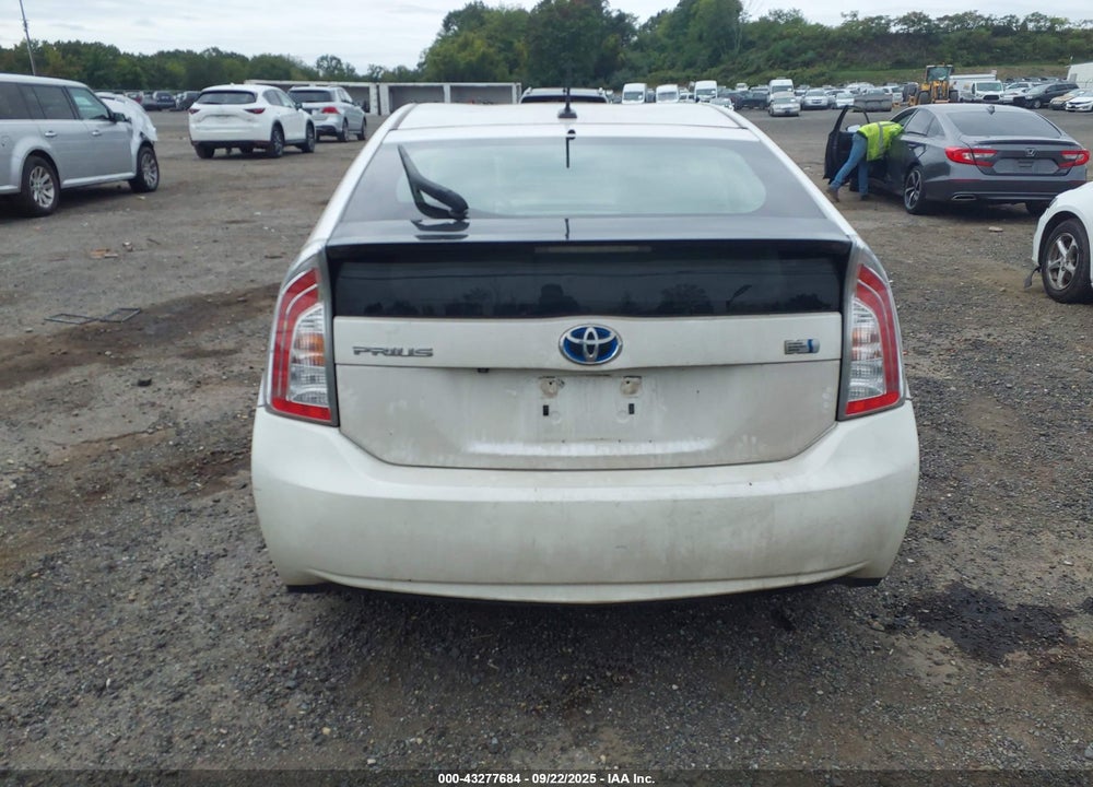 2013 TOYOTA PRIUS VIN: JTDKN3DU2D5594155