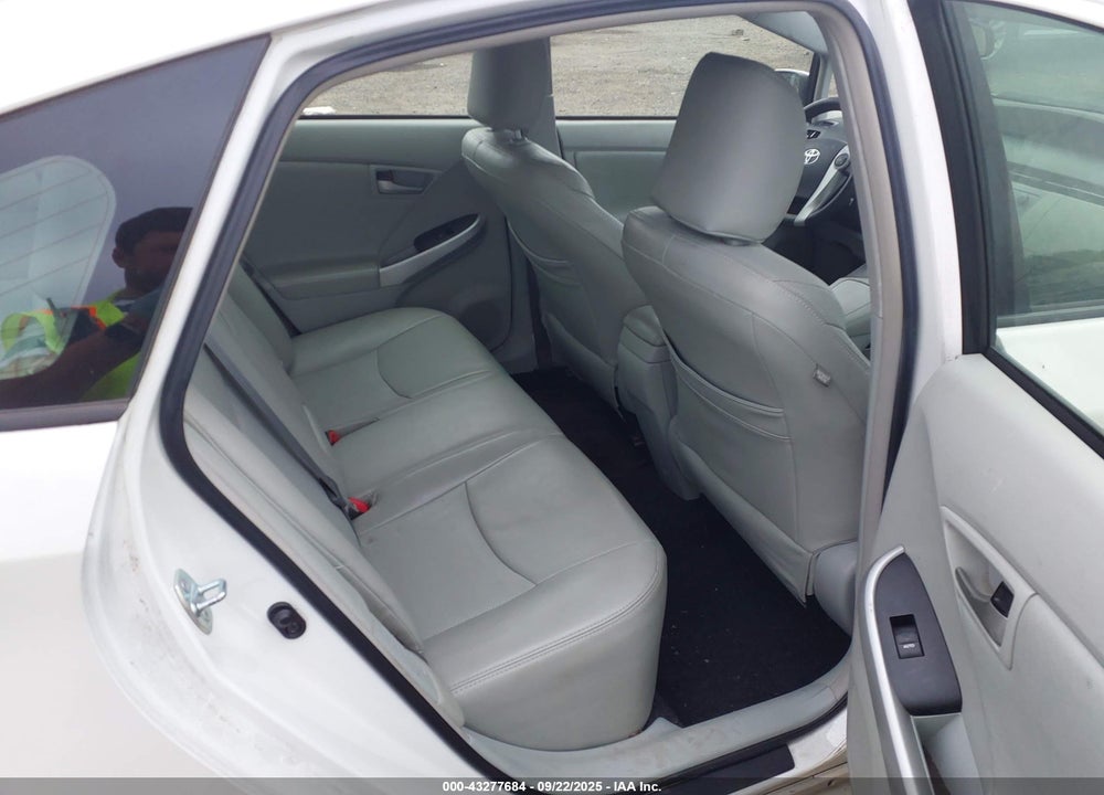 2013 TOYOTA PRIUS VIN: JTDKN3DU2D5594155