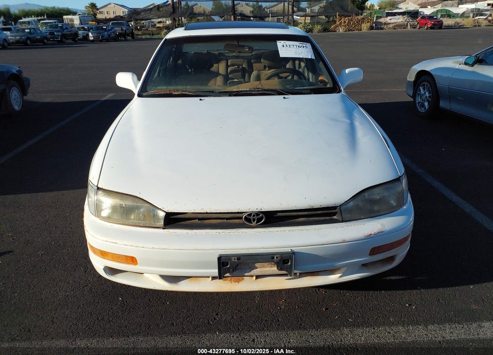 1993 TOYOTA CAMRY XLE VIN: JT2VK13E8P0185706