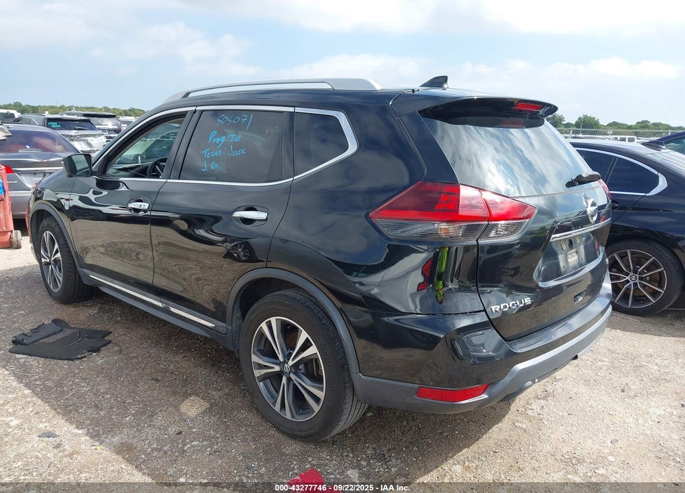 2018 NISSAN ROGUE SL VIN: 5N1AT2MT5JC807203