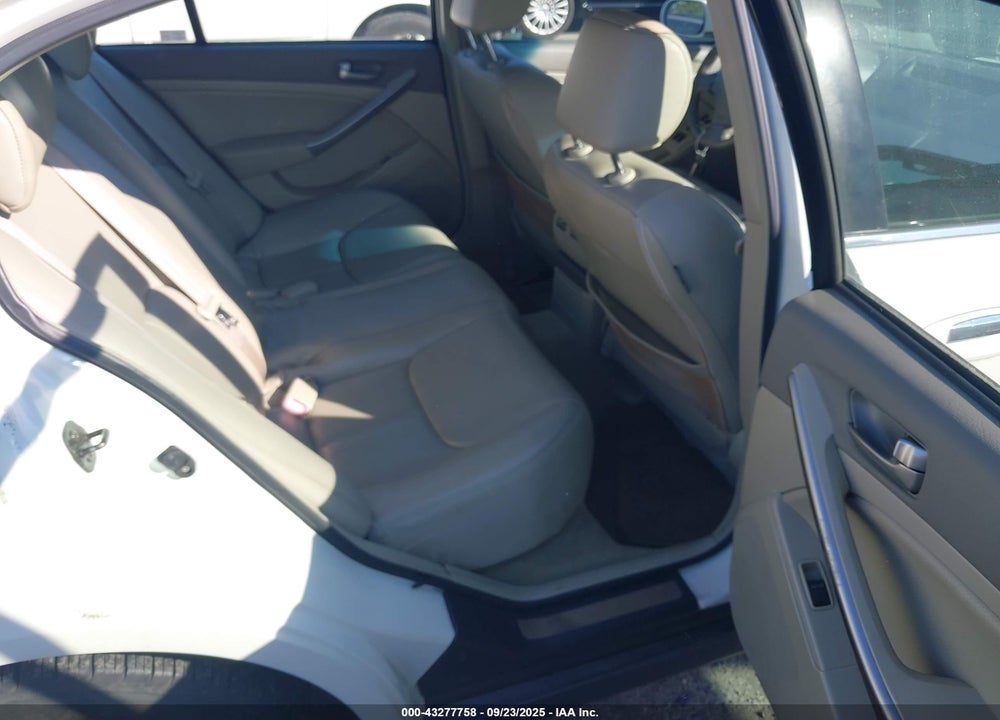 2004 INFINITI G35X VIN: JNKCV51F44M706786