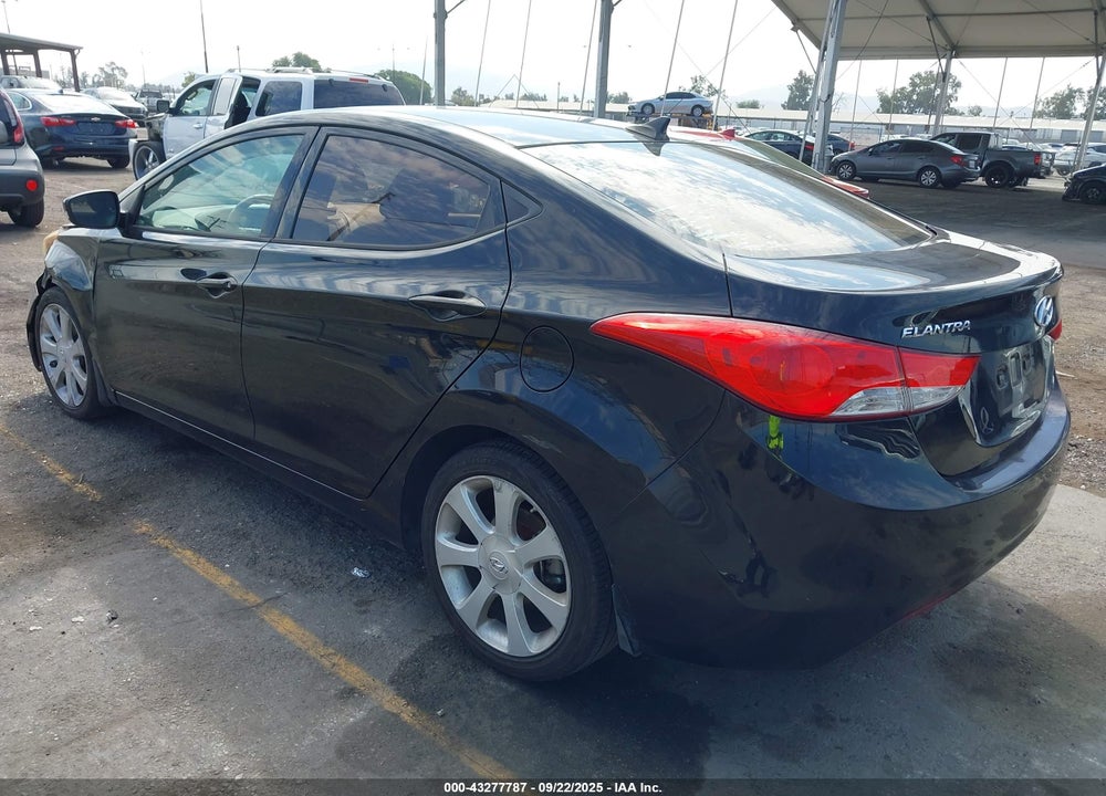 2013 HYUNDAI ELANTRA VIN: 5NPDH4AE6DH258527
