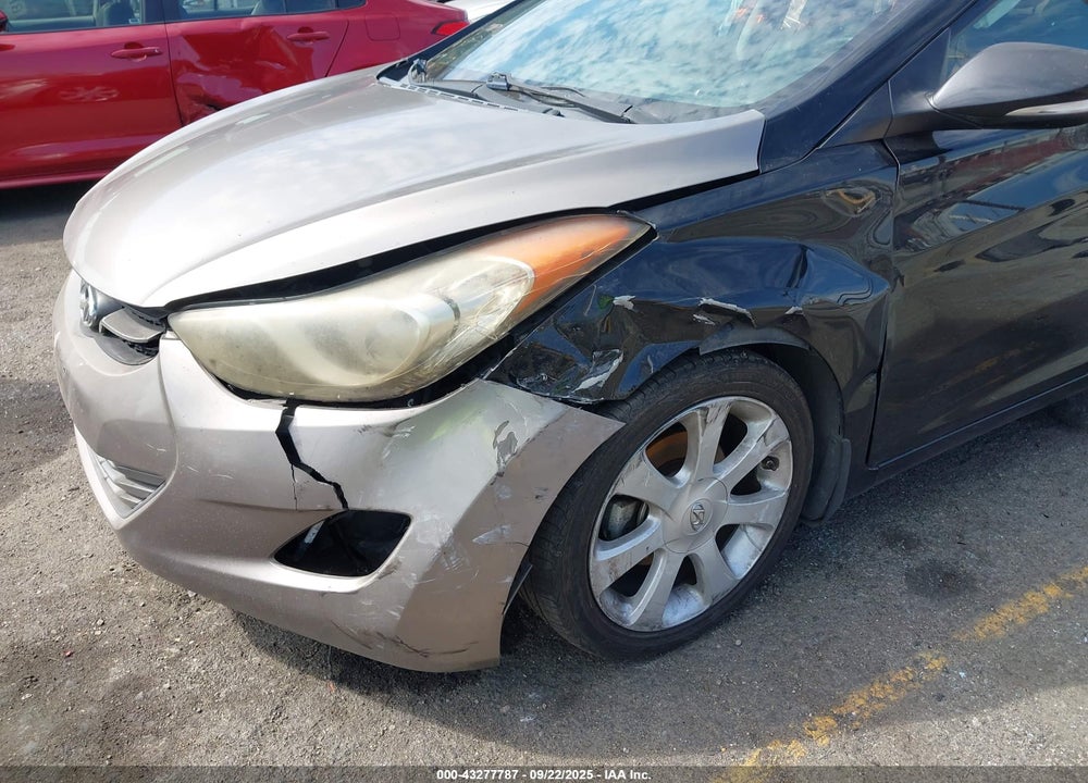 2013 HYUNDAI ELANTRA VIN: 5NPDH4AE6DH258527