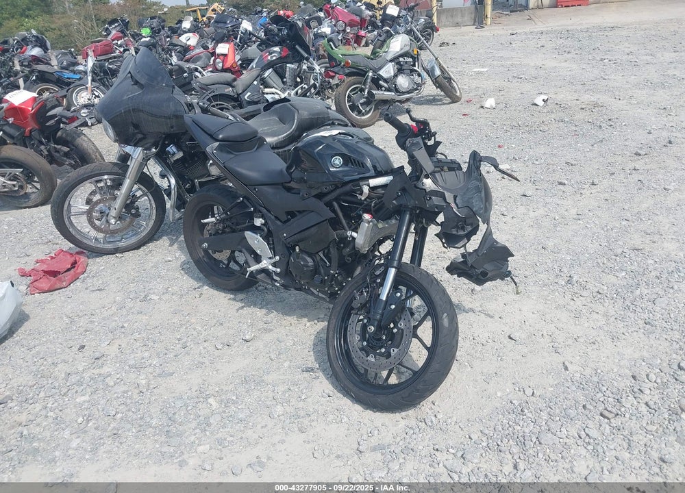 2021 YAMAHA YZFR3 A VIN: MH3RH18Y7MK008009