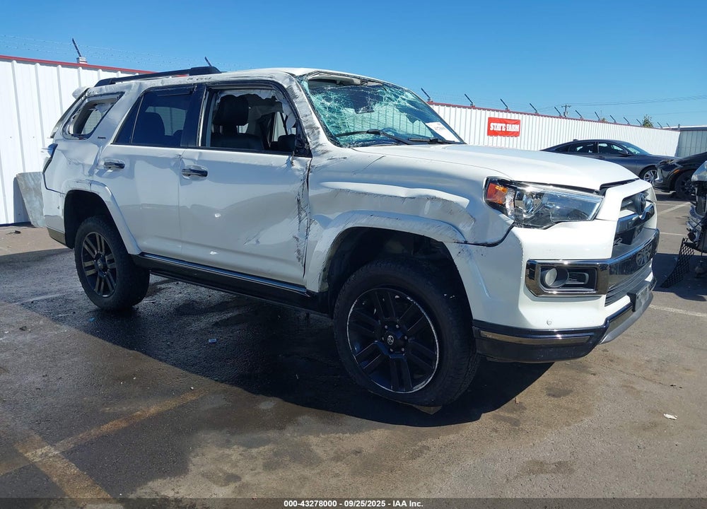 2020 TOYOTA 4RUNNER NIGHTSHADE SPECIAL EDITION VIN: JTEBU5JRXL5748328