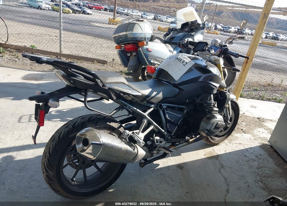 2016 BMW R1200 R VIN: WB10A140XGZ197436