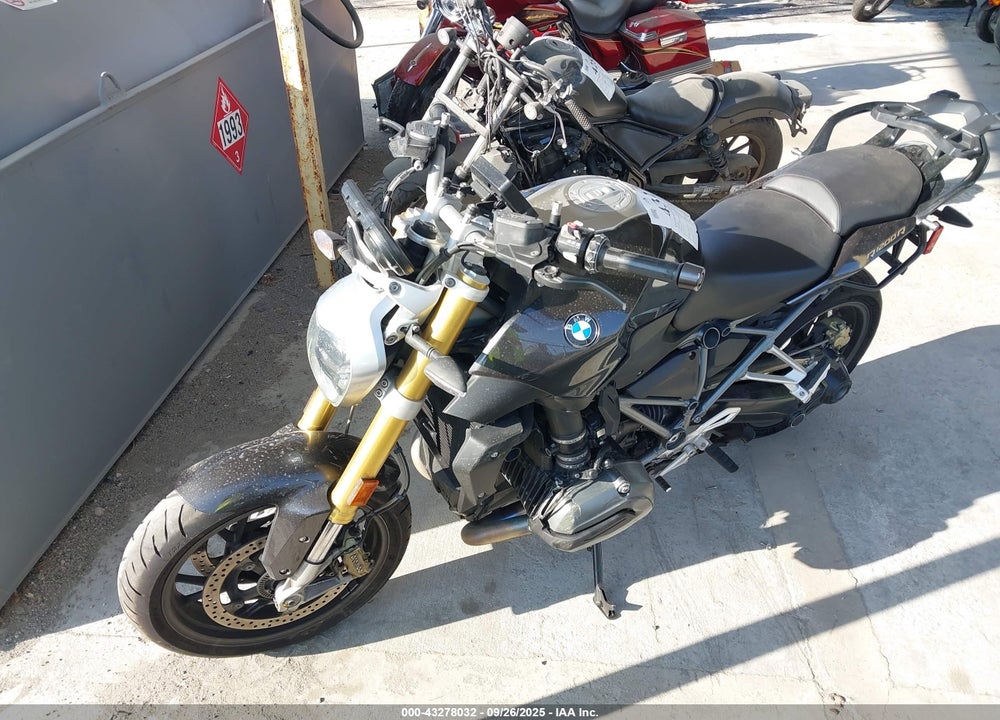 2016 BMW R1200 R VIN: WB10A140XGZ197436