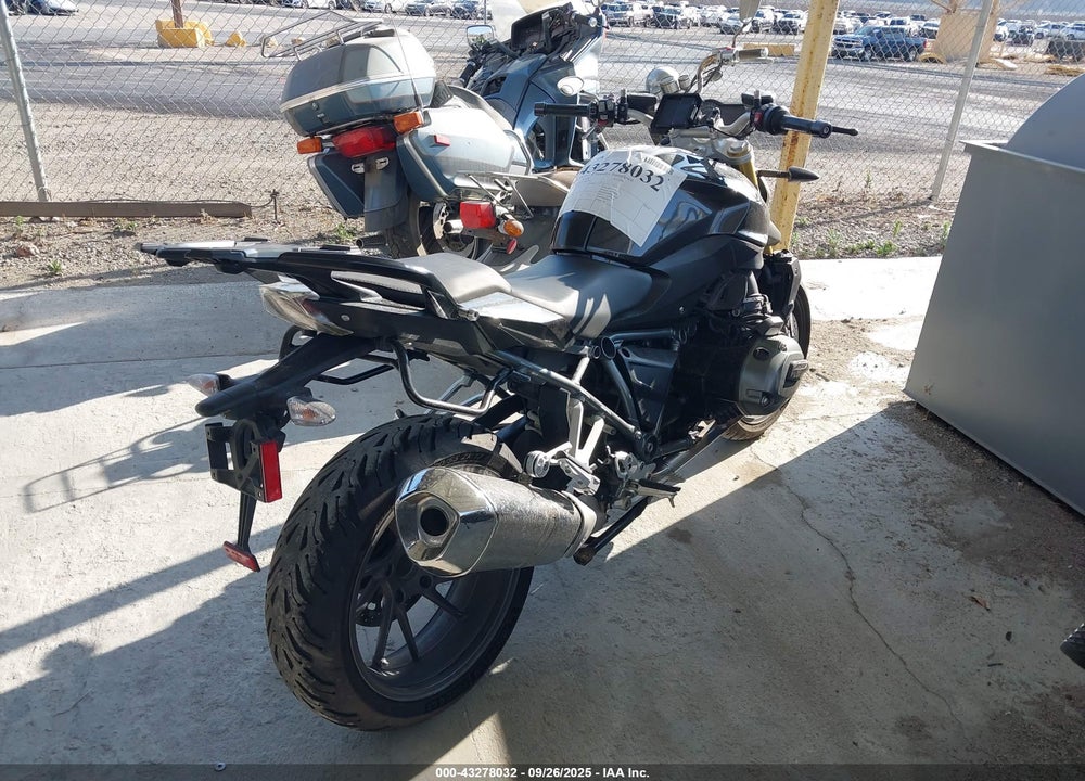 2016 BMW R1200 R VIN: WB10A140XGZ197436