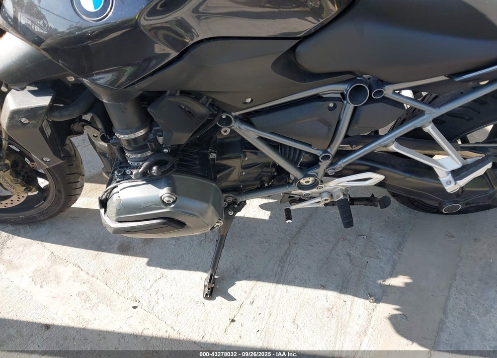 2016 BMW R1200 R VIN: WB10A140XGZ197436
