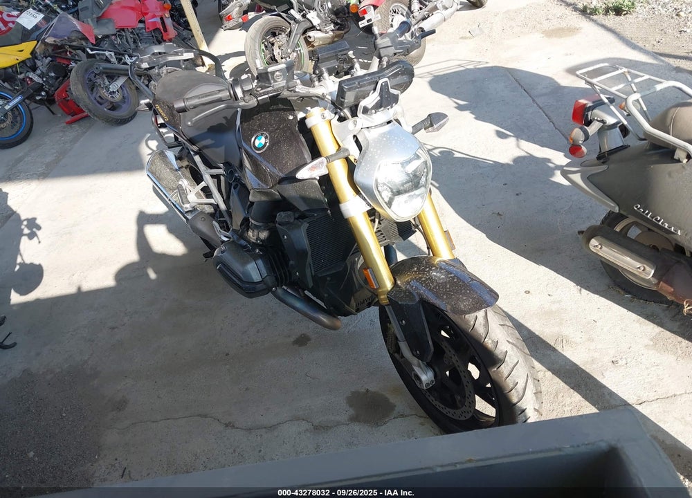 2016 BMW R1200 R VIN: WB10A140XGZ197436