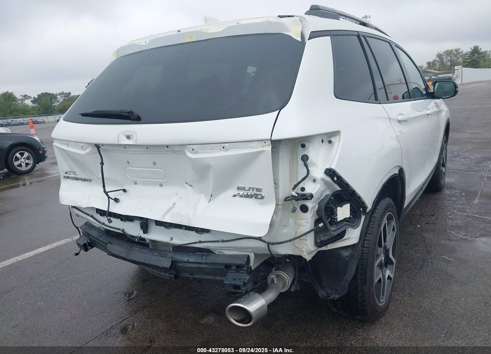 2022 HONDA PASSPORT AWD ELITE VIN: 5FNYF8H05NB005143