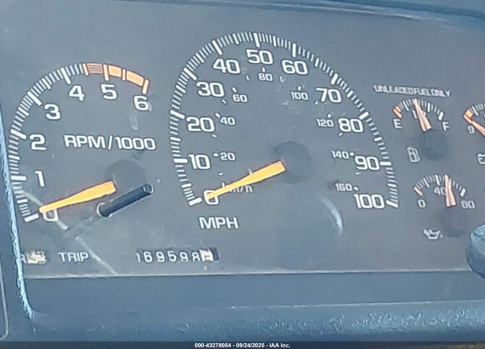 1998 CHEVROLET P30 VIN: 1GBLP37J6W3314952