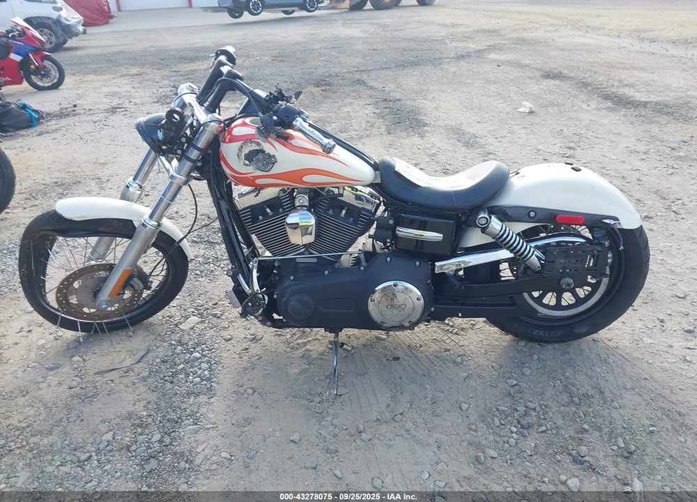 2014 HARLEY-DAVIDSON FXDWG DYNA WIDE GLIDE VIN: 1HD1GPM12EC314586