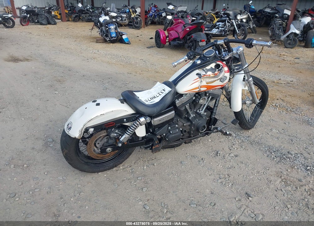 2014 HARLEY-DAVIDSON FXDWG DYNA WIDE GLIDE VIN: 1HD1GPM12EC314586