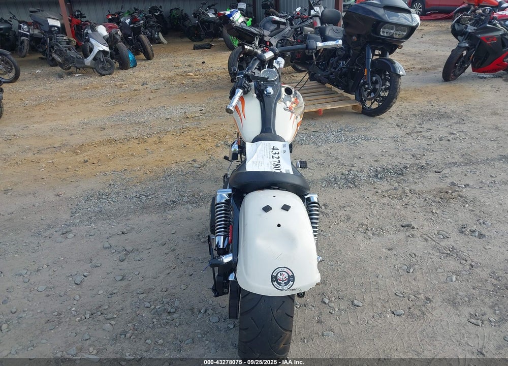 2014 HARLEY-DAVIDSON FXDWG DYNA WIDE GLIDE VIN: 1HD1GPM12EC314586