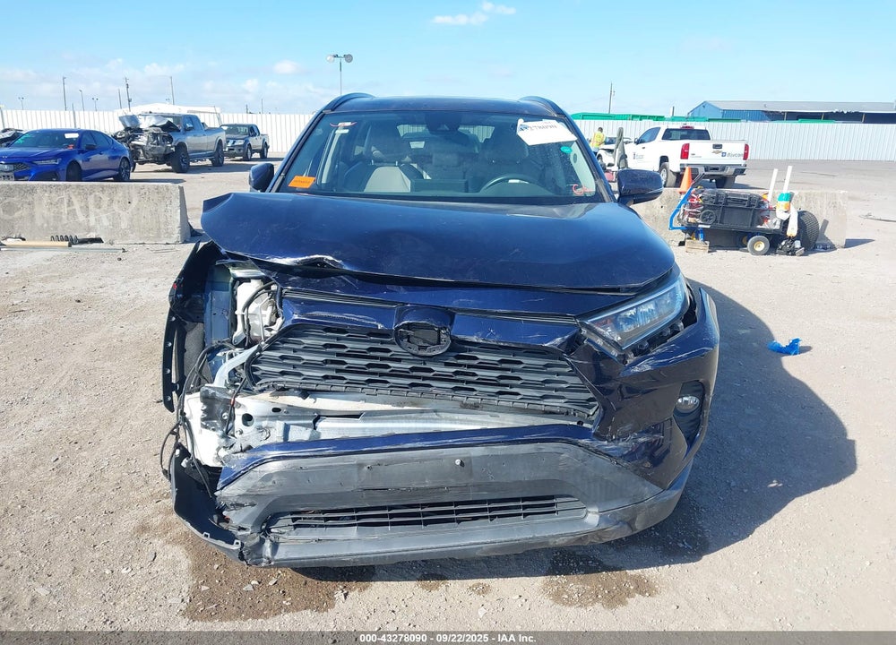 2019 TOYOTA RAV4 VIN: 2T3C1RFV4KW052053