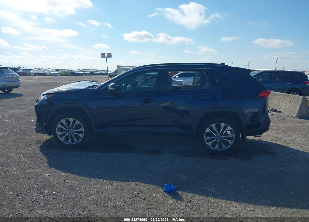 2019 TOYOTA RAV4 VIN: 2T3C1RFV4KW052053
