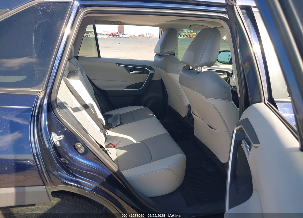 2019 TOYOTA RAV4 VIN: 2T3C1RFV4KW052053
