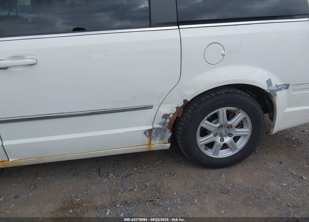 2010 CHRYSLER TOWN & COUNTRY TOURING VIN: 2A4RR5D1XAR315323