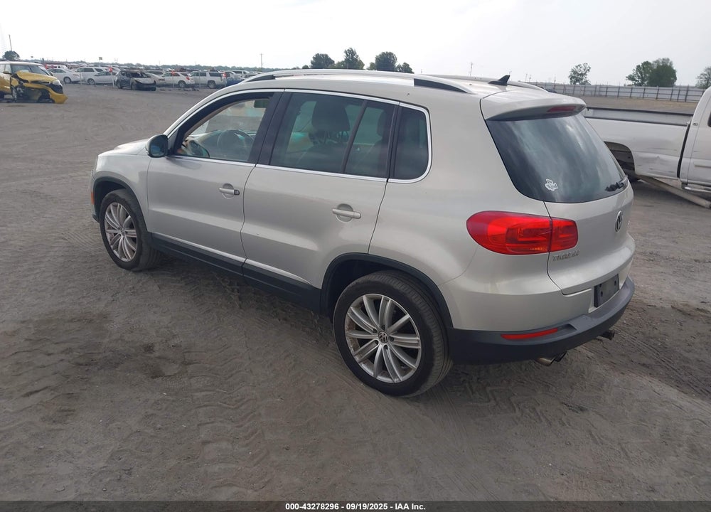 2012 VOLKSWAGEN TIGUAN VIN: WVGBV7AX9CW584992