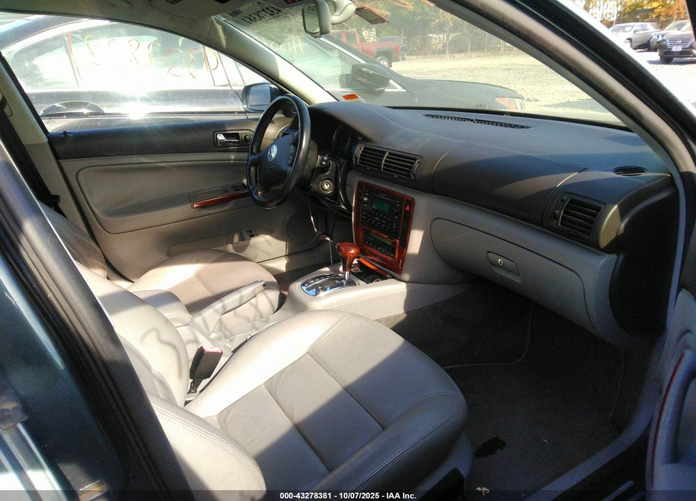 2004 VOLKSWAGEN PASSAT GLX VIN: WVWWH63B54E133607
