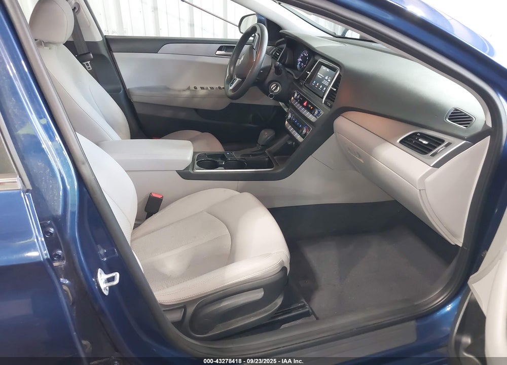 2018 HYUNDAI SONATA VIN: 5NPE24AF1JH659445