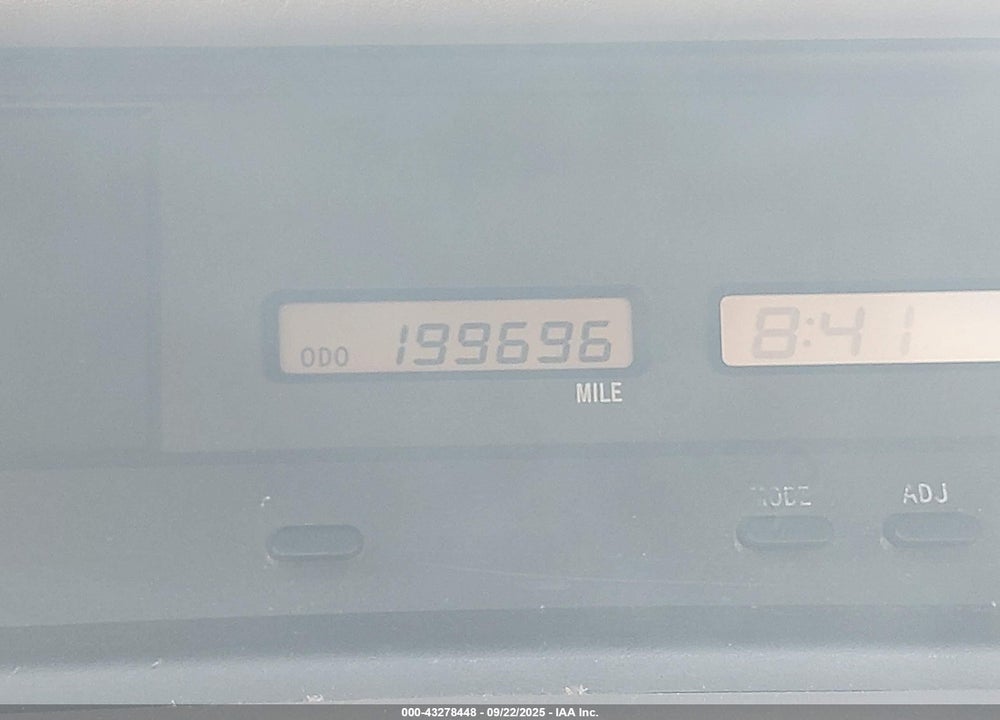 2001 TOYOTA AVALON XL VIN: 4T1BF28B91U144368