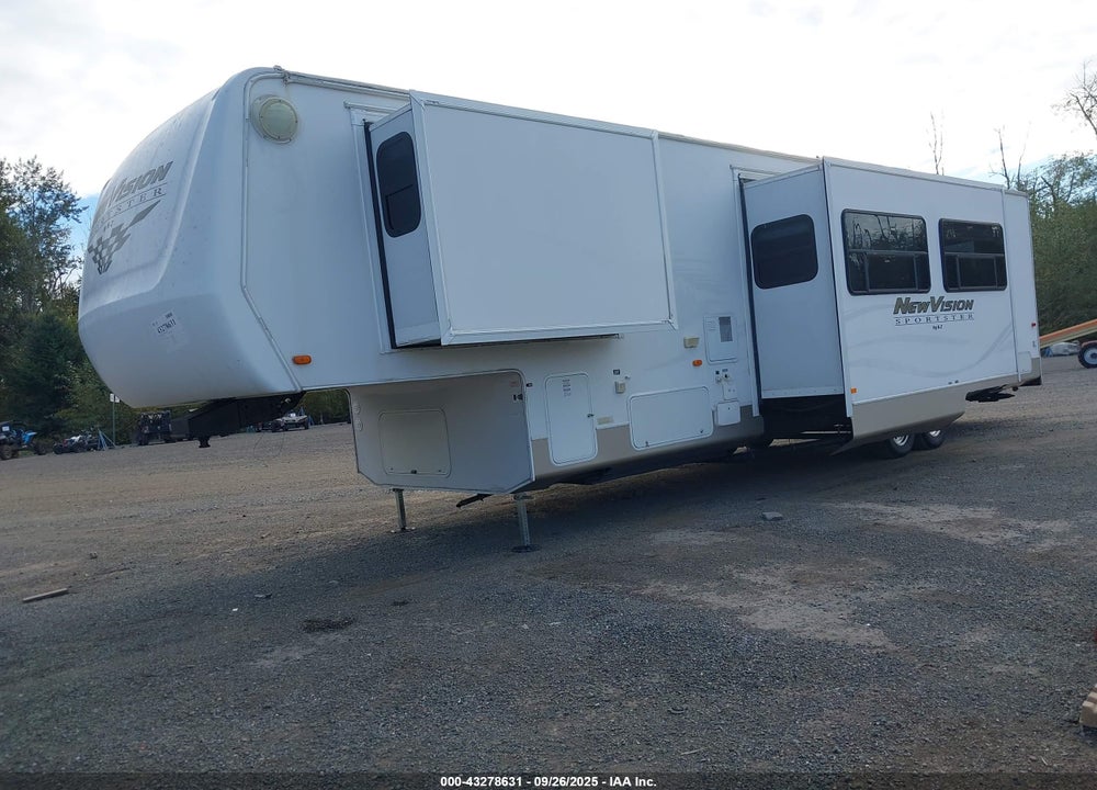 2005 VENTURE RV SPORTSTER 37 VIN: 4EZFS37255S017755