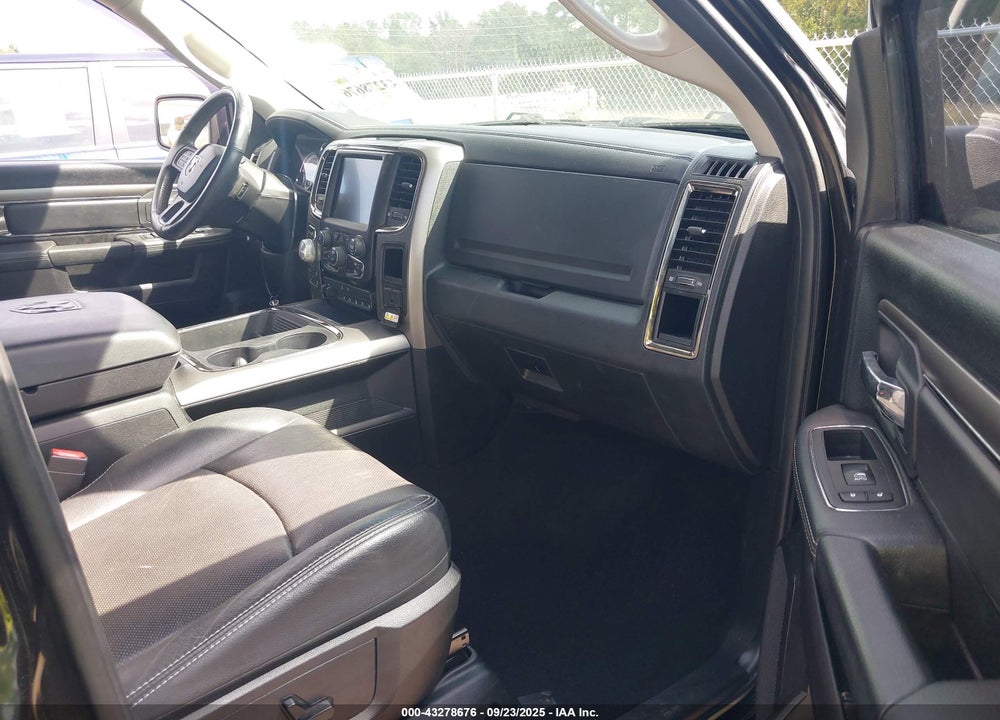 2016 RAM 1500 VIN: 1C6RR7MT6GS166863