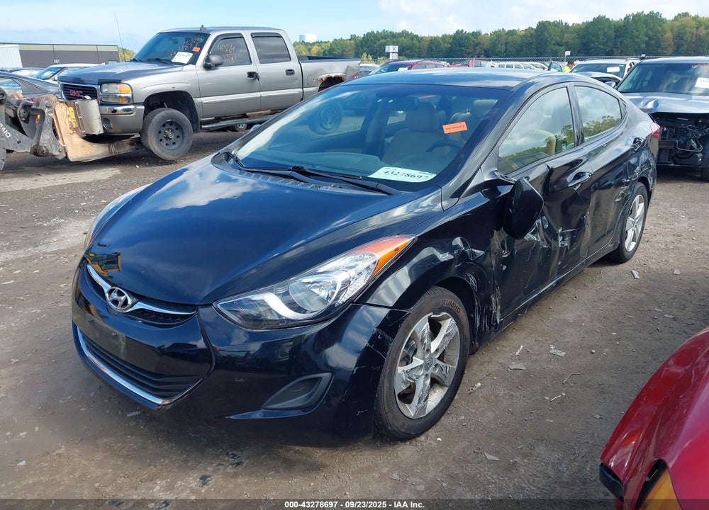 2013 HYUNDAI ELANTRA VIN: KMHDH4AE9DU854524