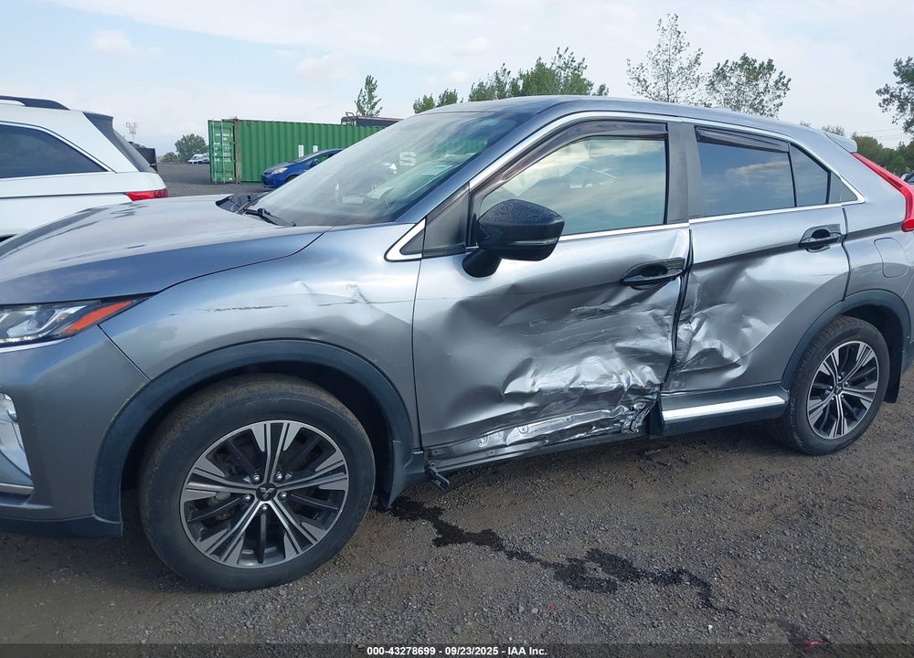 2018 MITSUBISHI ECLIPSE CROSS SE/SEL VIN: JA4AT5AA8JZ069574