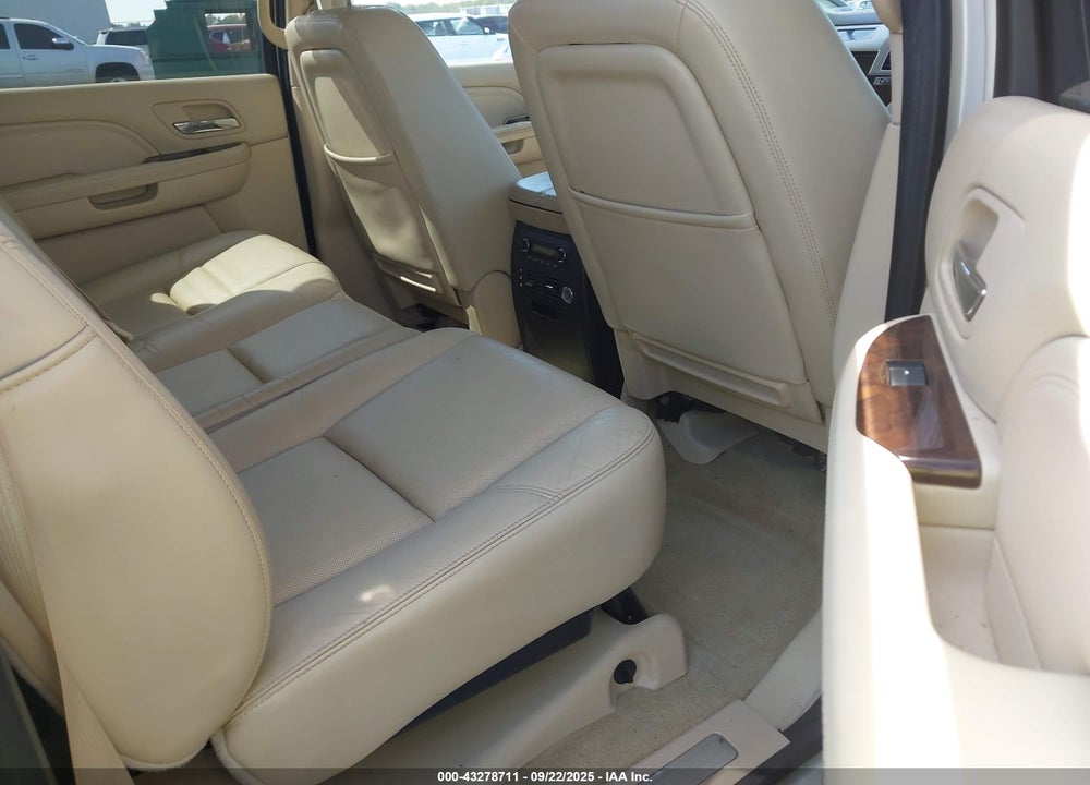 2008 CADILLAC ESCALADE EXT STANDARD VIN: 3GYFK62818G182321
