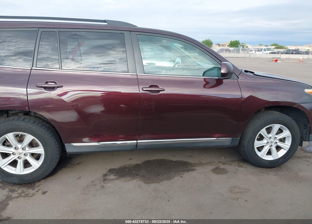 2012 TOYOTA HIGHLANDER VIN: 5TDBK3EH2CS107166