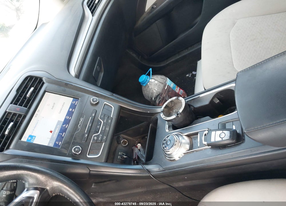 2020 FORD FUSION VIN: 3FA6P0HD4LR222323