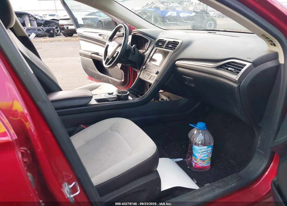 2020 FORD FUSION VIN: 3FA6P0HD4LR222323