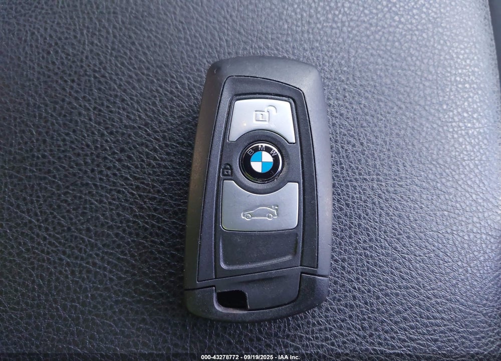 2014 BMW 3 SERIES VIN: WBA3B1C57EK135473
