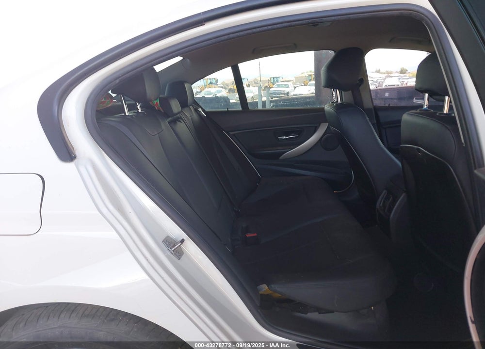 2014 BMW 3 SERIES VIN: WBA3B1C57EK135473