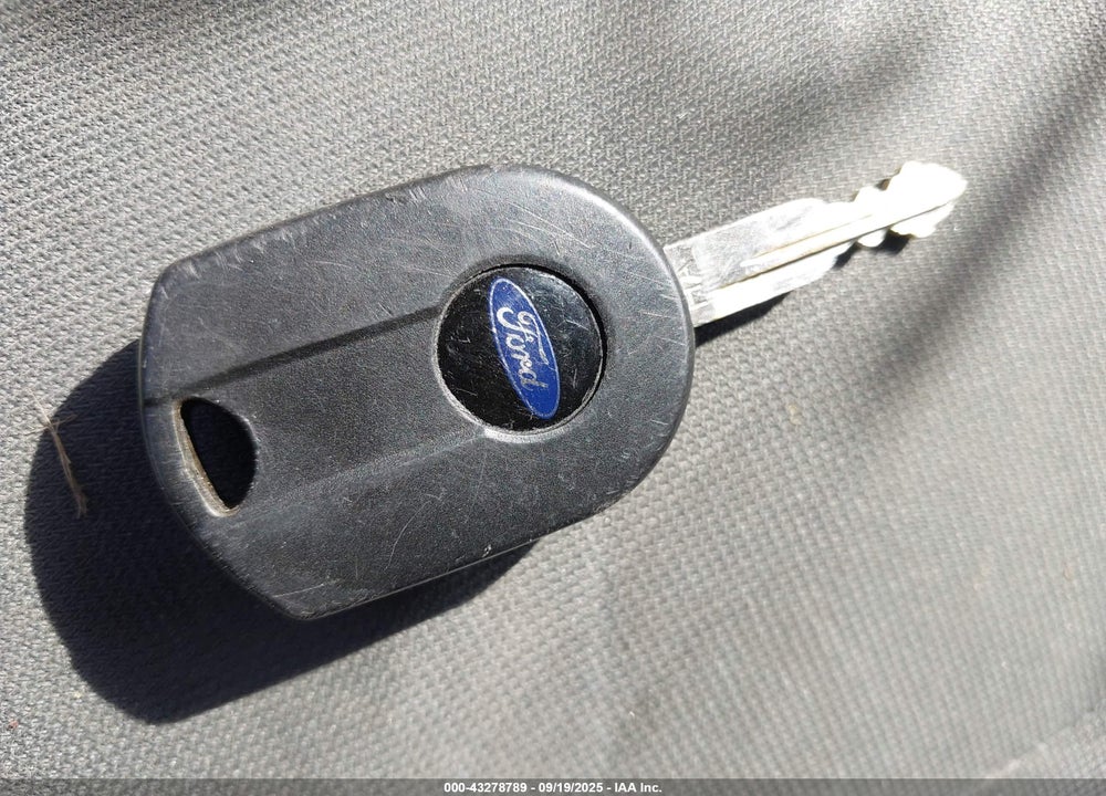 2011 FORD ESCAPE XLS VIN: 1FMCU0C79BKA87524