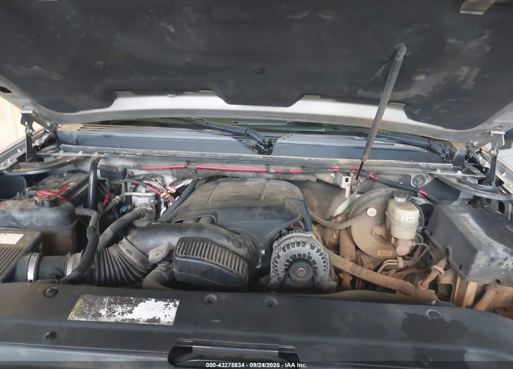 2008 CHEVROLET SUBURBAN 1500 VIN: 1GNFC16098J193647