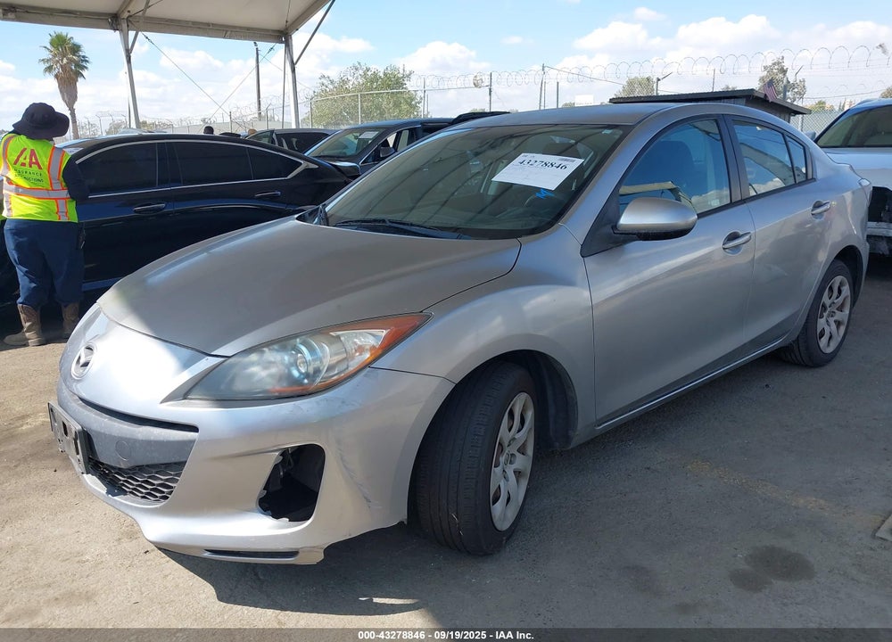 2013 MAZDA 3 I SPORT VIN: JM1BL1UP3D1768682