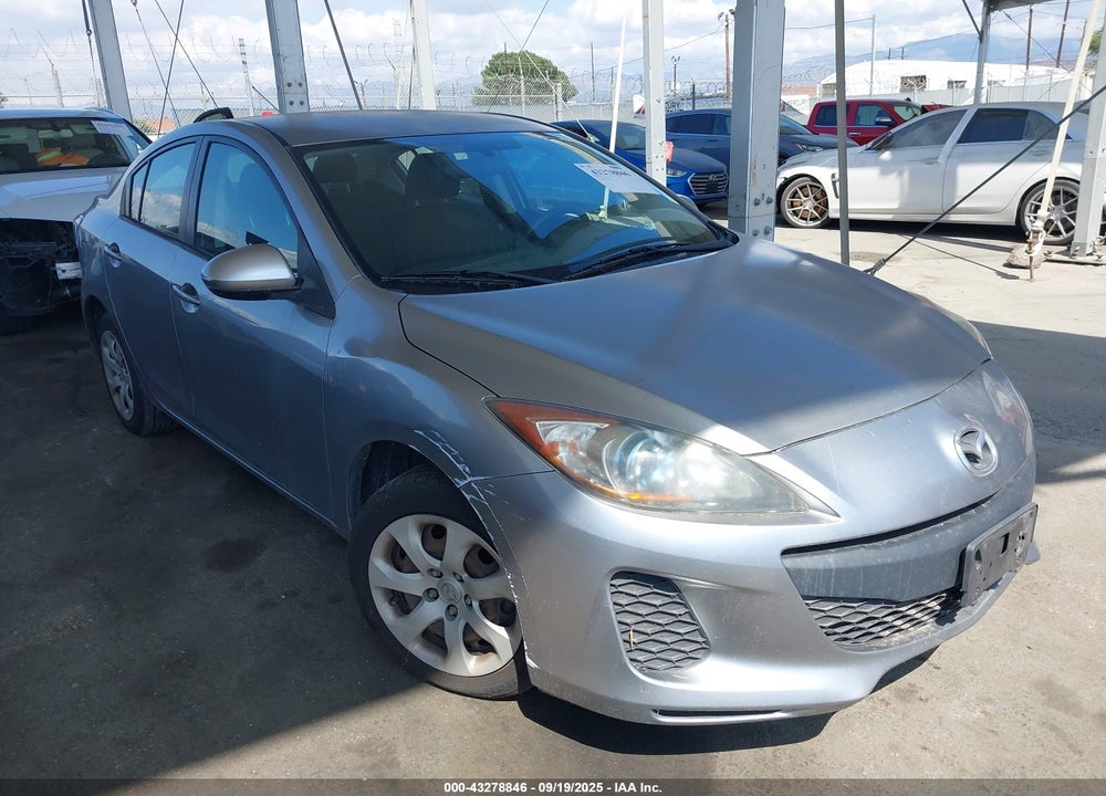 2013 MAZDA 3 I SPORT VIN: JM1BL1UP3D1768682