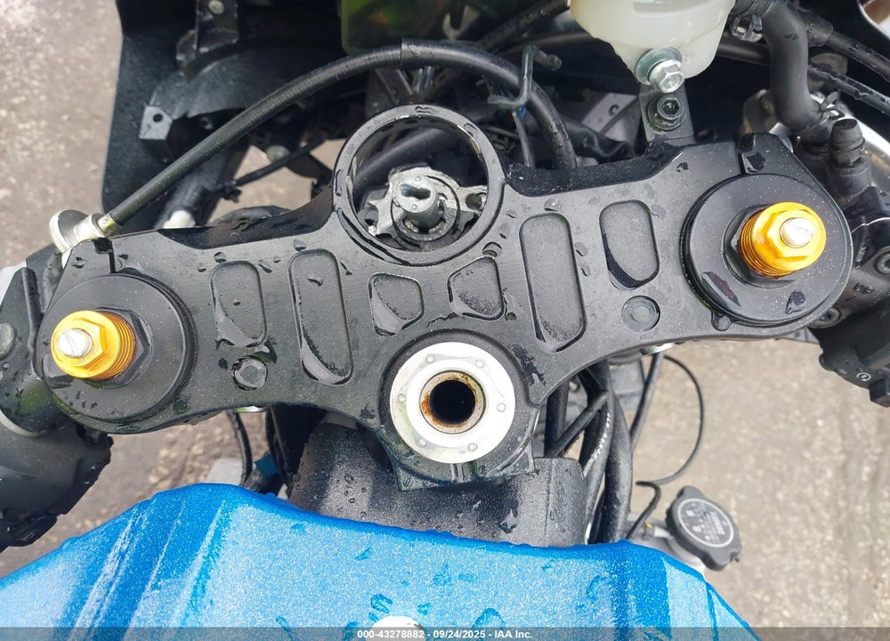2023 YAMAHA YZFR7 VIN: JYARM38E2PA006217