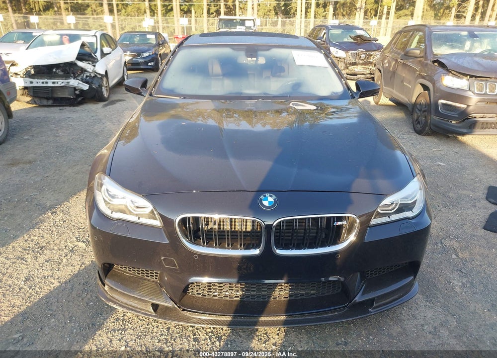 2015 BMW M5 VIN: WBSFV9C57FD595009