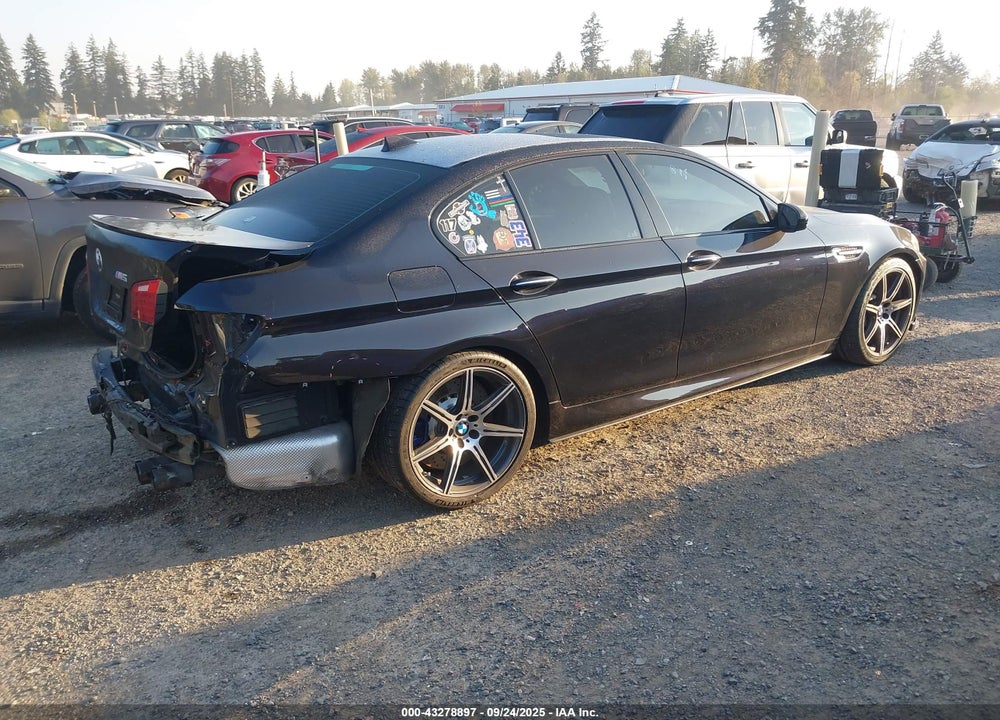 2015 BMW M5 VIN: WBSFV9C57FD595009