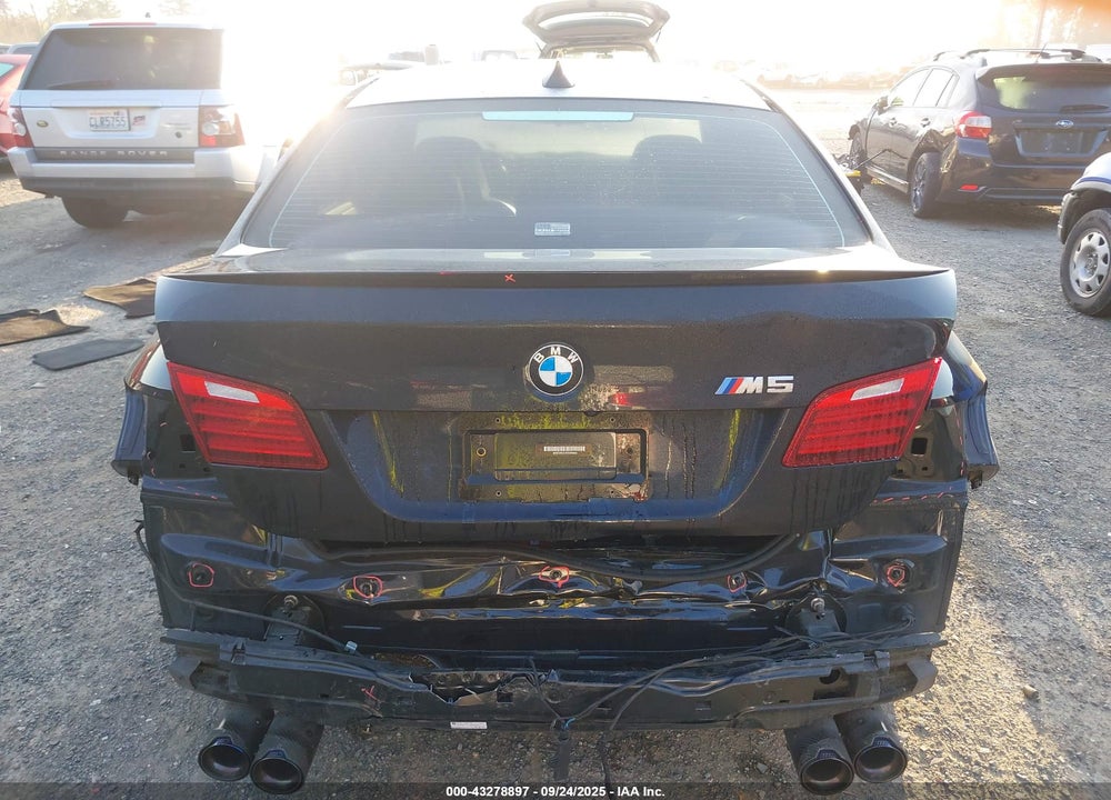 2015 BMW M5 VIN: WBSFV9C57FD595009