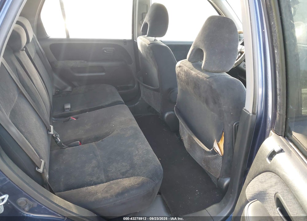 2005 HONDA CR-V EX VIN: SHSRD78825U327970