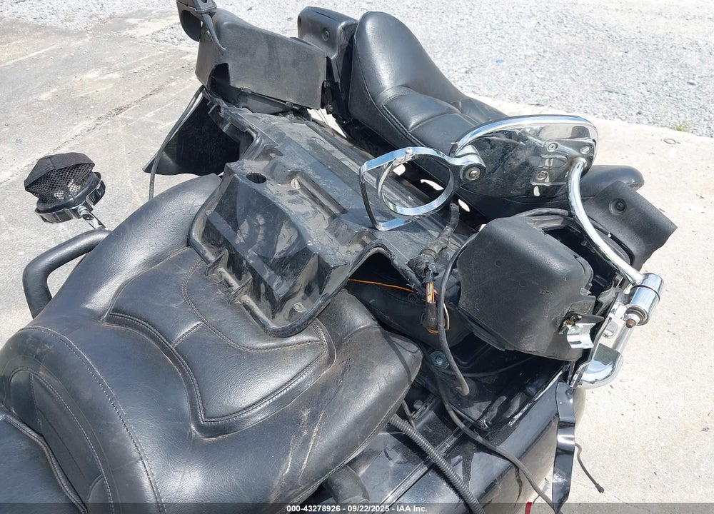 2002 HONDA GL1800 VIN: 1HFSC47092A104521