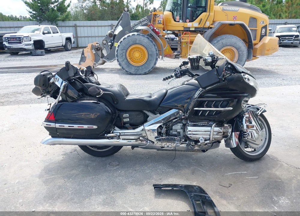 2002 HONDA GL1800 VIN: 1HFSC47092A104521