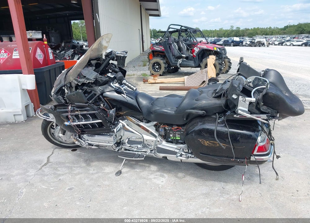 2002 HONDA GL1800 VIN: 1HFSC47092A104521